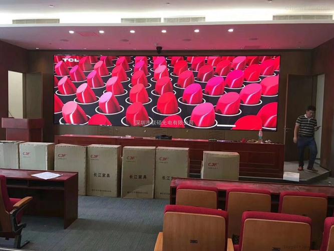 多功能廳舞臺背景LED顯示屏價(jià)格解析 室內(nèi)屏一平米多少錢？